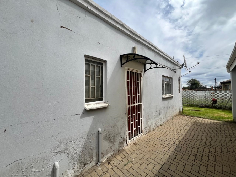 5 Bedroom Property for Sale in Blomanda Free State